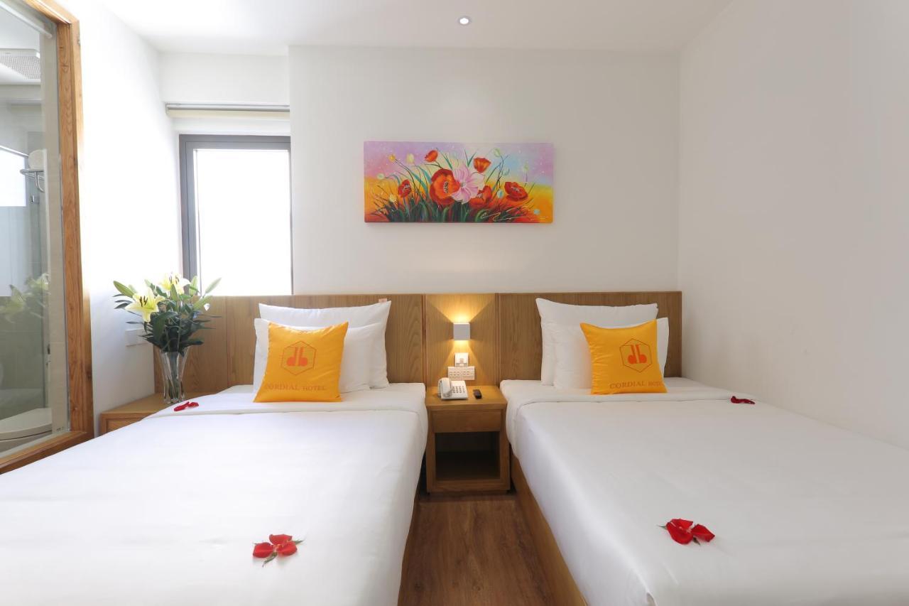 Cordial Beach Hotel Дананг Екстериор снимка
