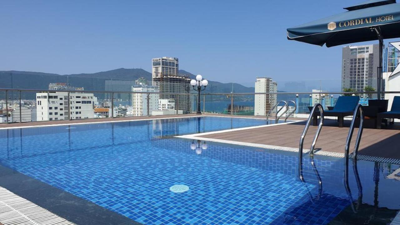Cordial Beach Hotel Дананг Екстериор снимка
