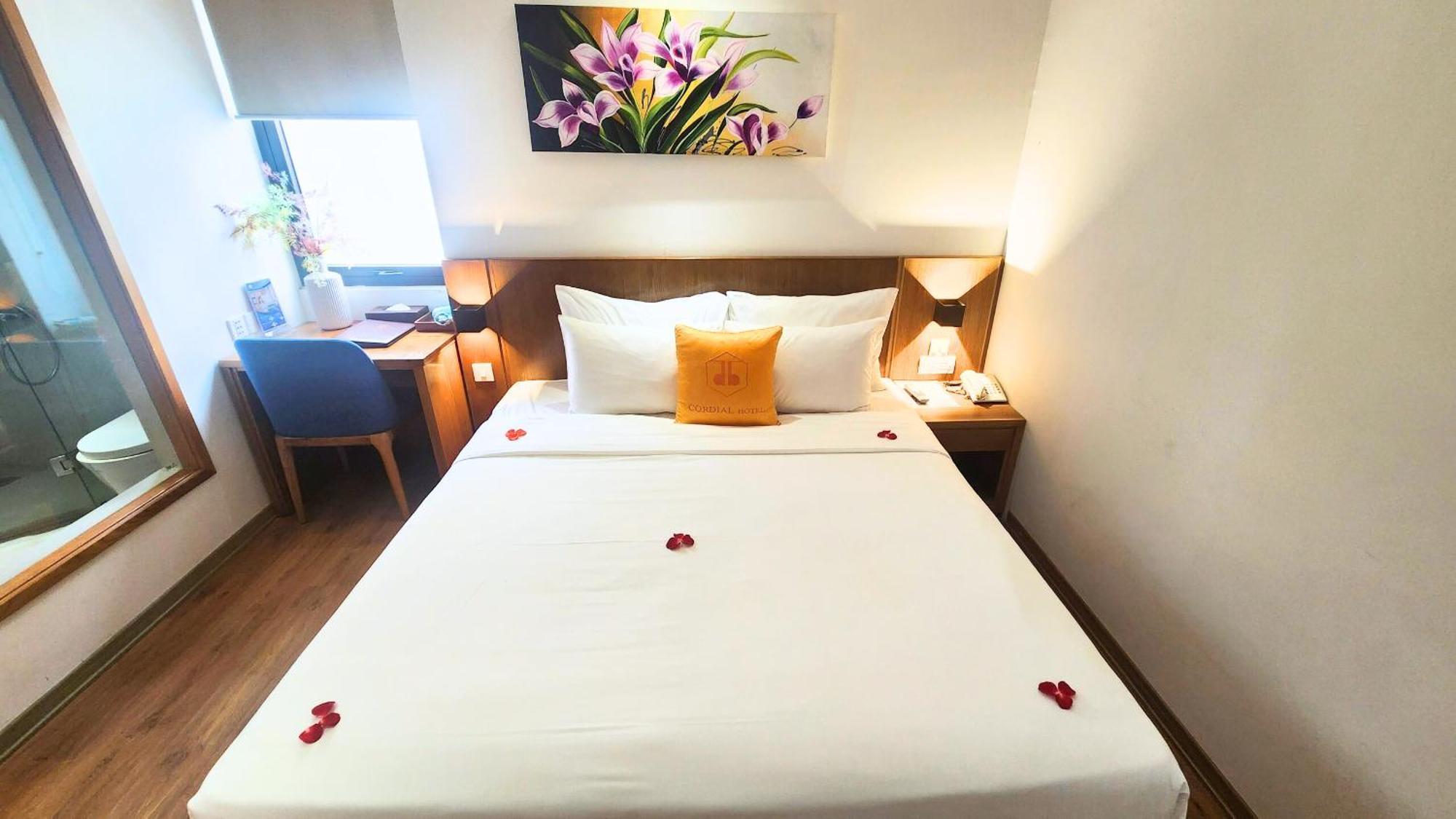 Cordial Beach Hotel Дананг Екстериор снимка