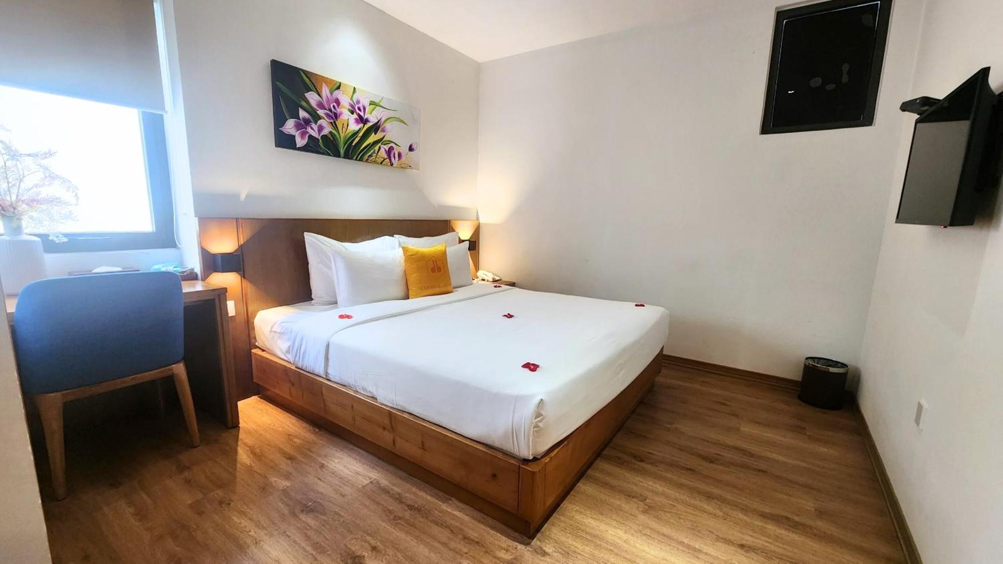 Cordial Beach Hotel Дананг Екстериор снимка