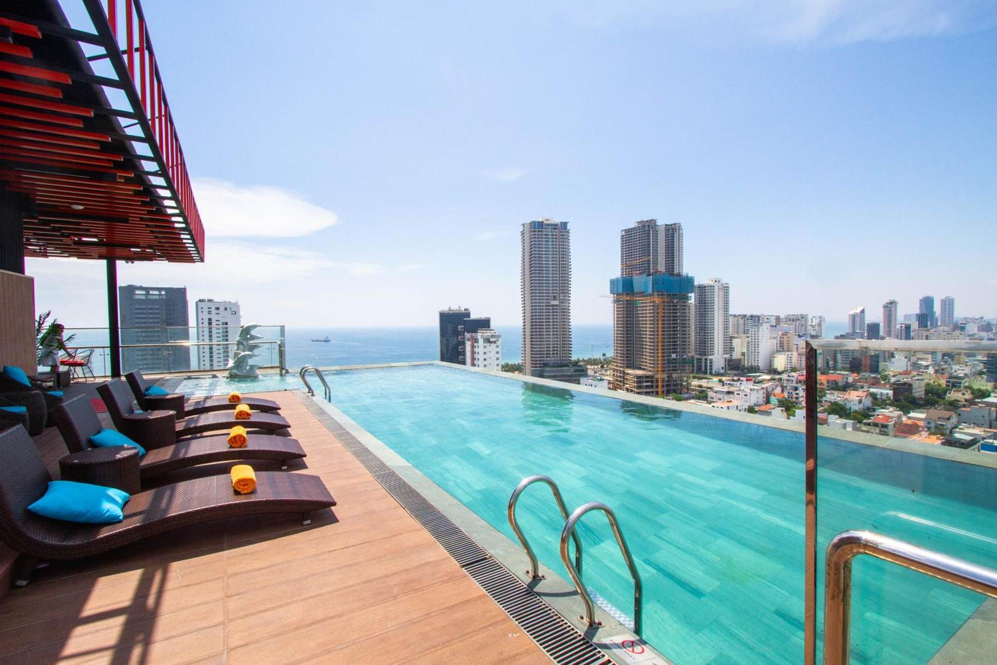 Cordial Beach Hotel Дананг Екстериор снимка