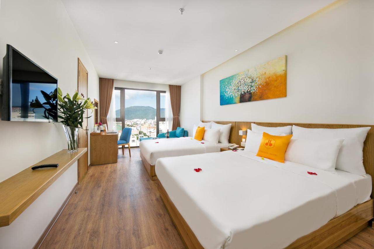 Cordial Beach Hotel Дананг Екстериор снимка