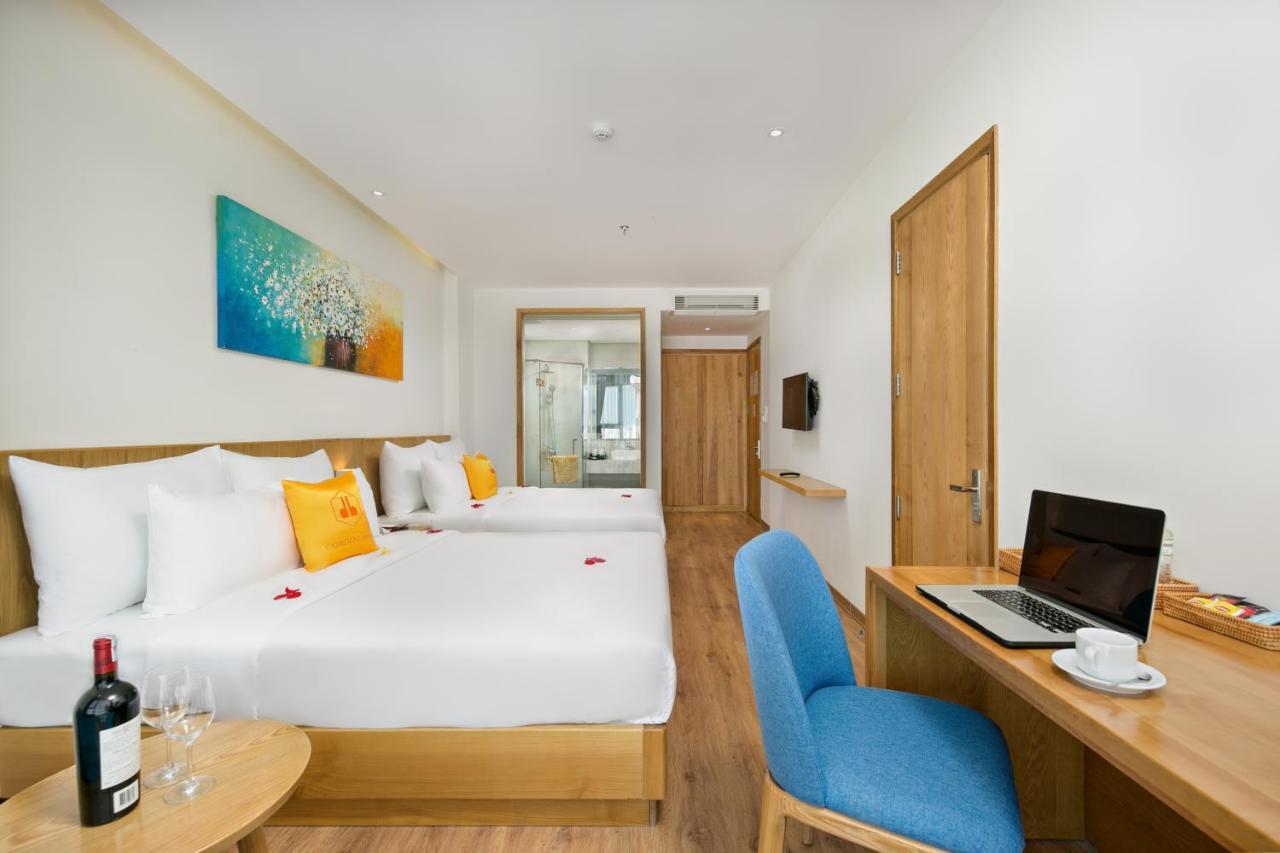 Cordial Beach Hotel Дананг Екстериор снимка