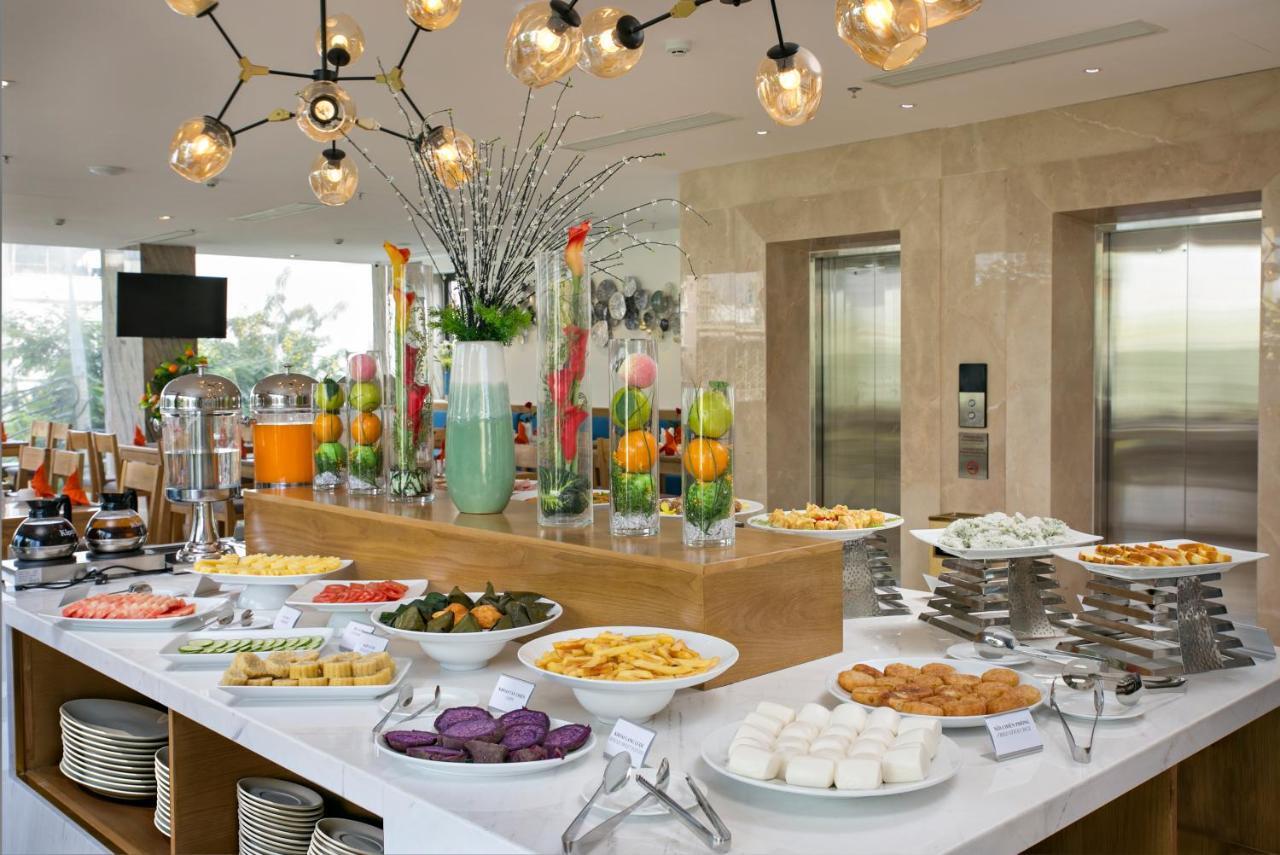 Cordial Beach Hotel Дананг Екстериор снимка